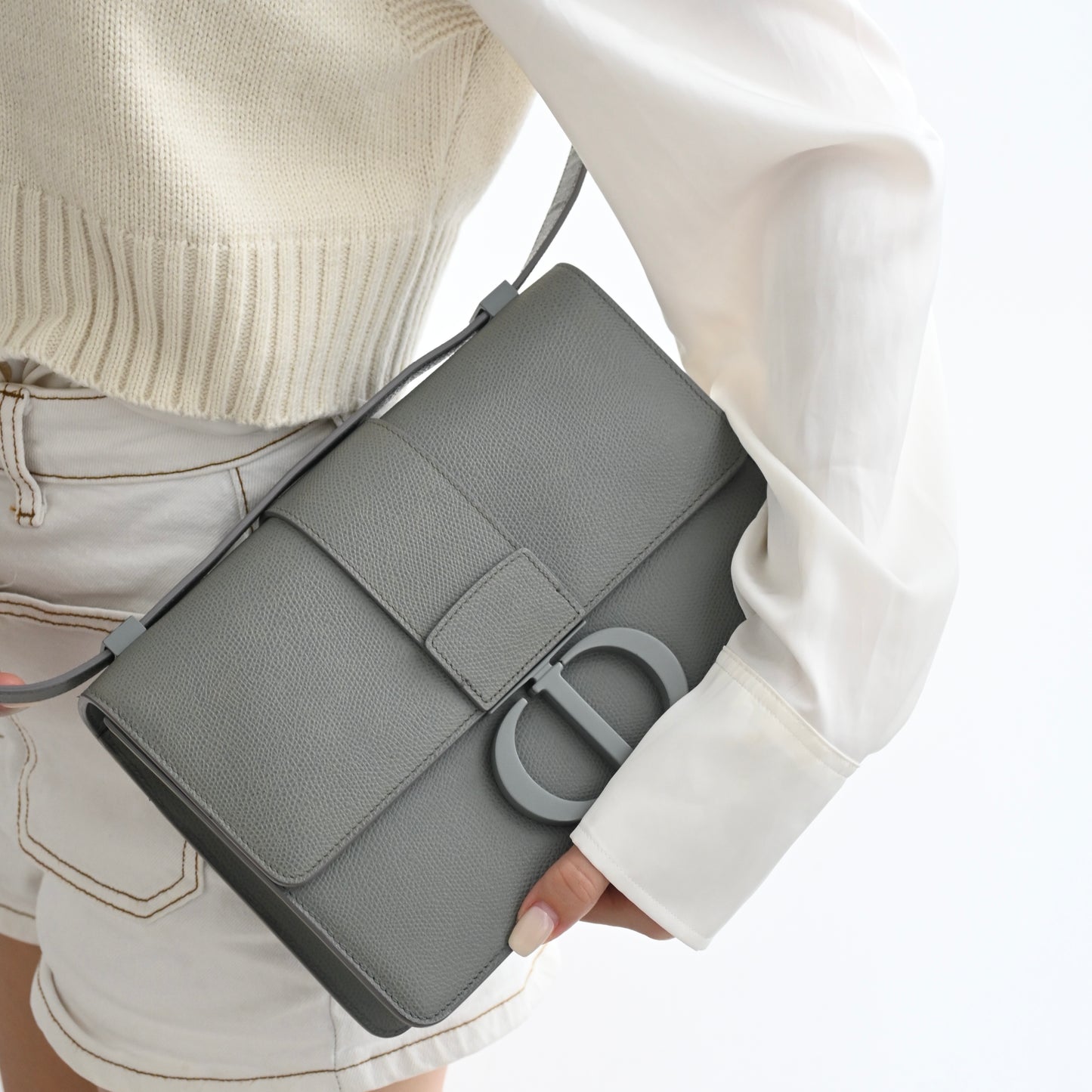 Christian Dior Montaigne 30 Ultra Matte Gray