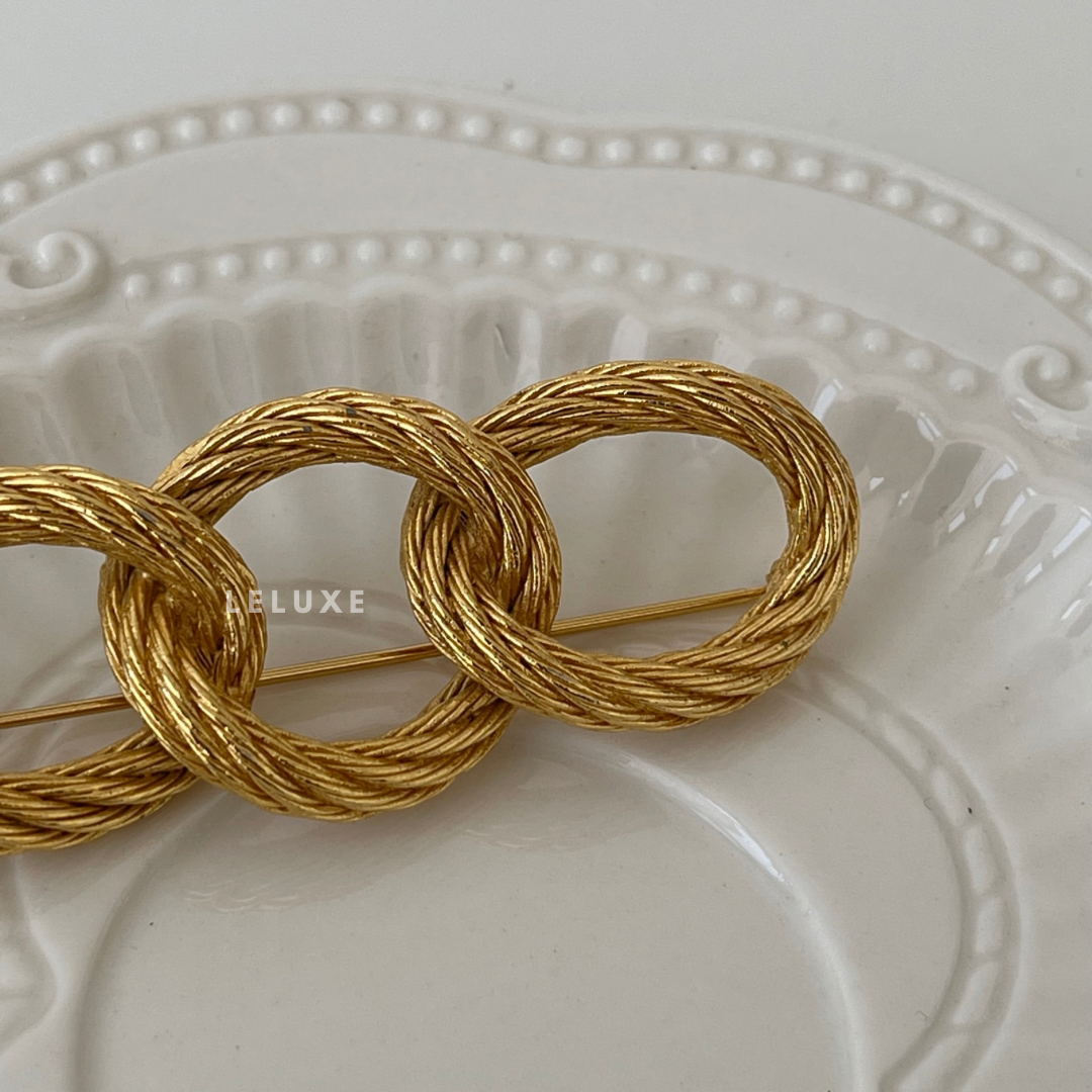 Dior Brooch 18k Gold Plated - Leluxe Vintage Sdn. Bhd.