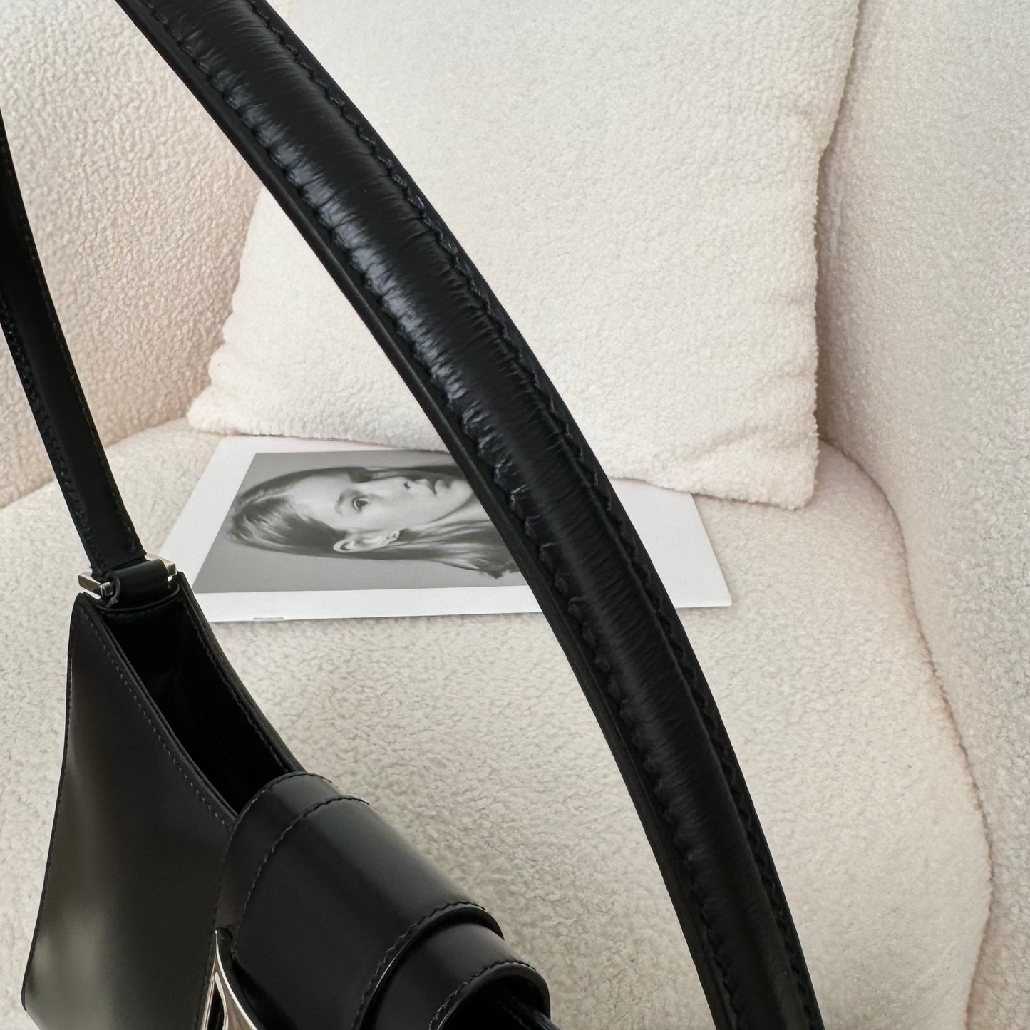 Ferragamo Black Shoulder Bag - Leluxe Vintage Sdn. Bhd.