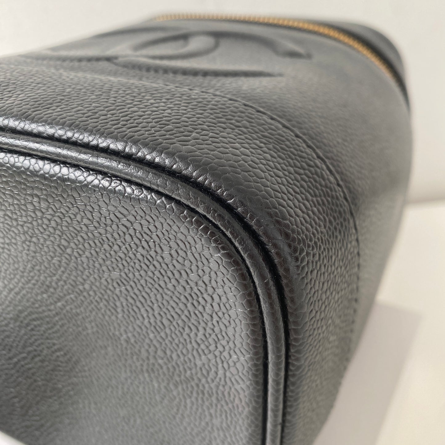 Chanel Vanity Caviar GHW - Leluxe Vintage Sdn. Bhd.