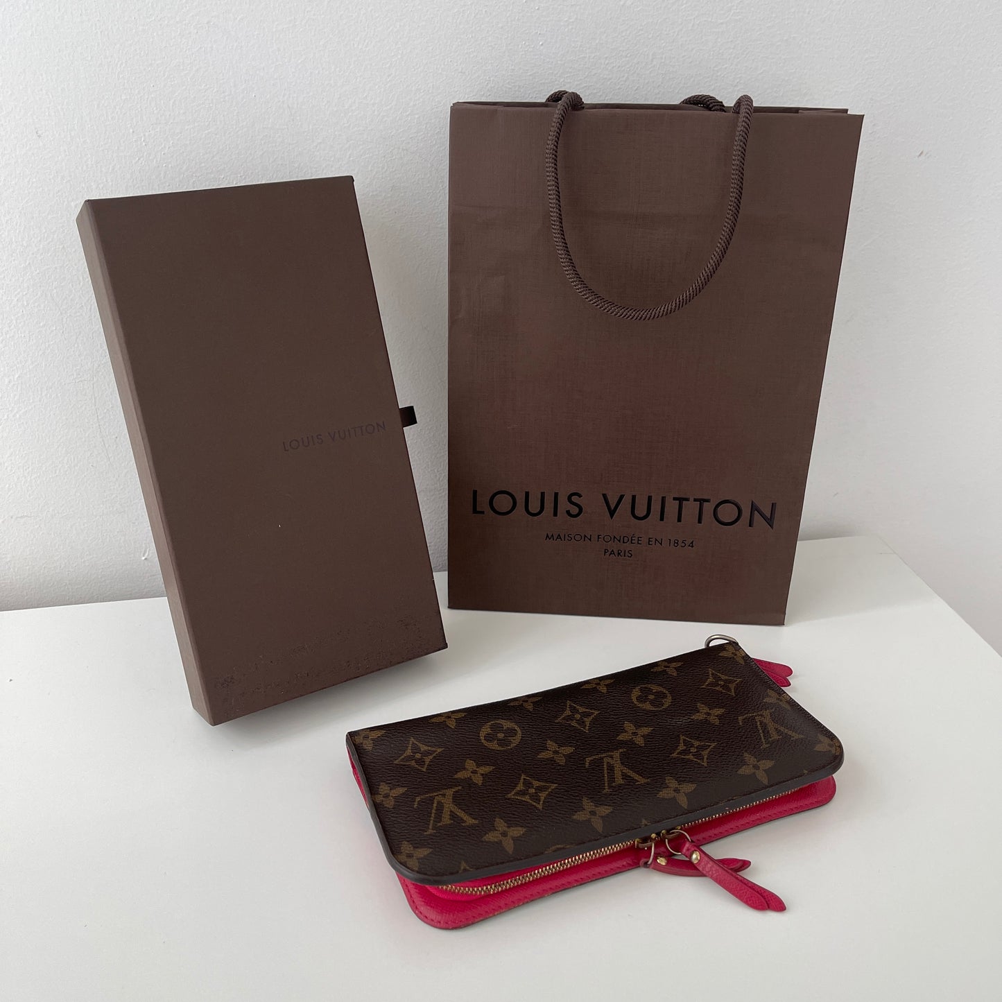 Louis Vuitton Long Wallet - Leluxe Vintage Sdn. Bhd.