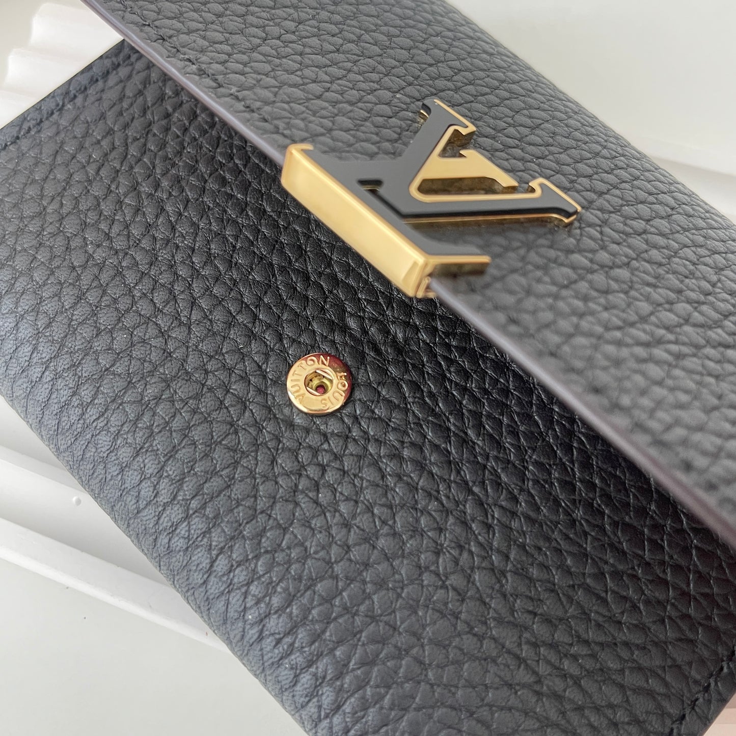 Louis Vuitton Capucines Wallet - Leluxe Vintage Sdn. Bhd.