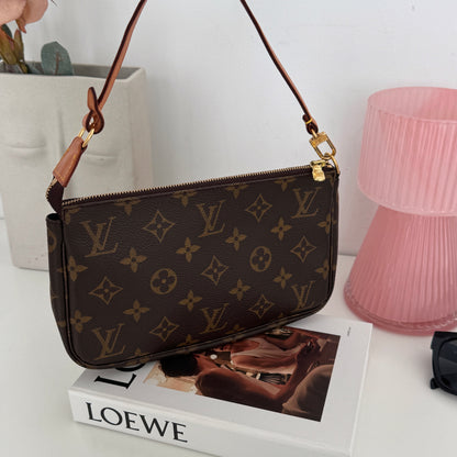 Louis Vuitton Pochette Acceasoires