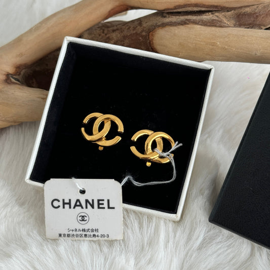 Chanel Vintage Earclip - Leluxe Vintage Sdn. Bhd.