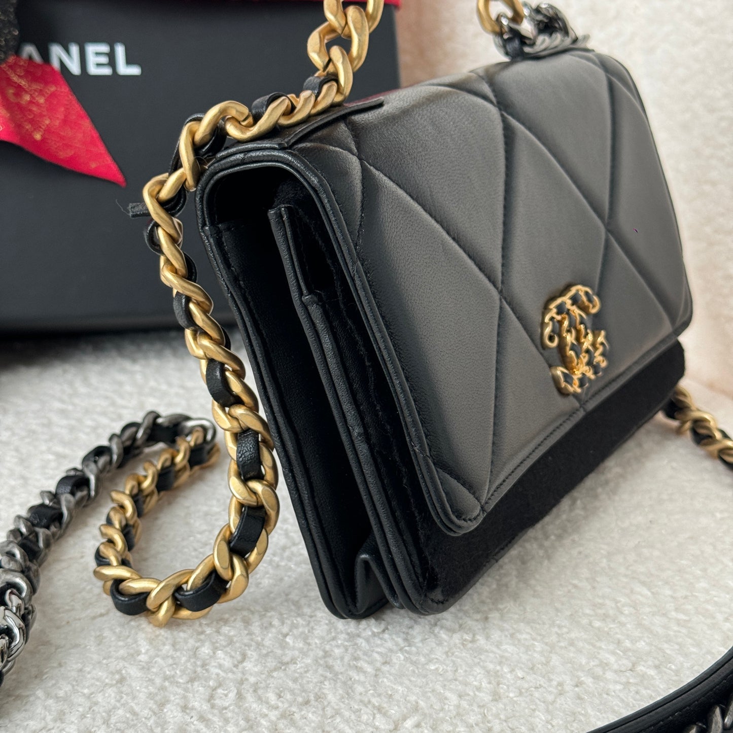 Chanel 19 Quilted Wallet On Chain WOC