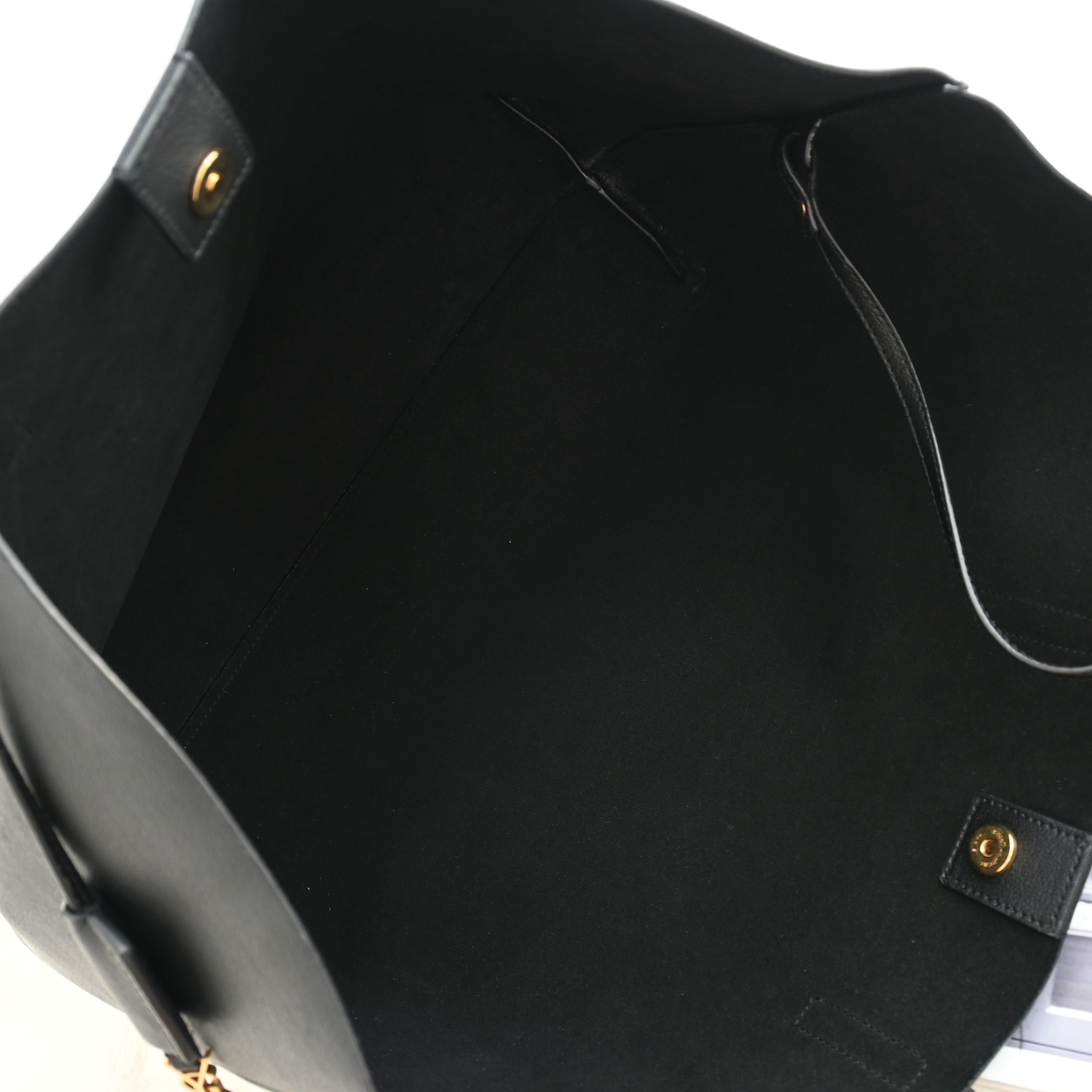 YSL East West Tote - Leluxe Vintage Sdn. Bhd.