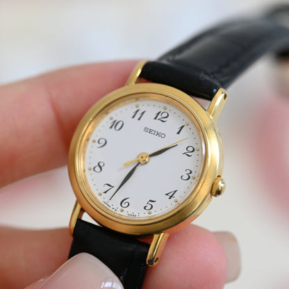 Seiko 1F21-0C00 Watch