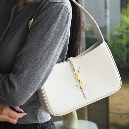 YSL Le  5 A 7 Shoulder Bag