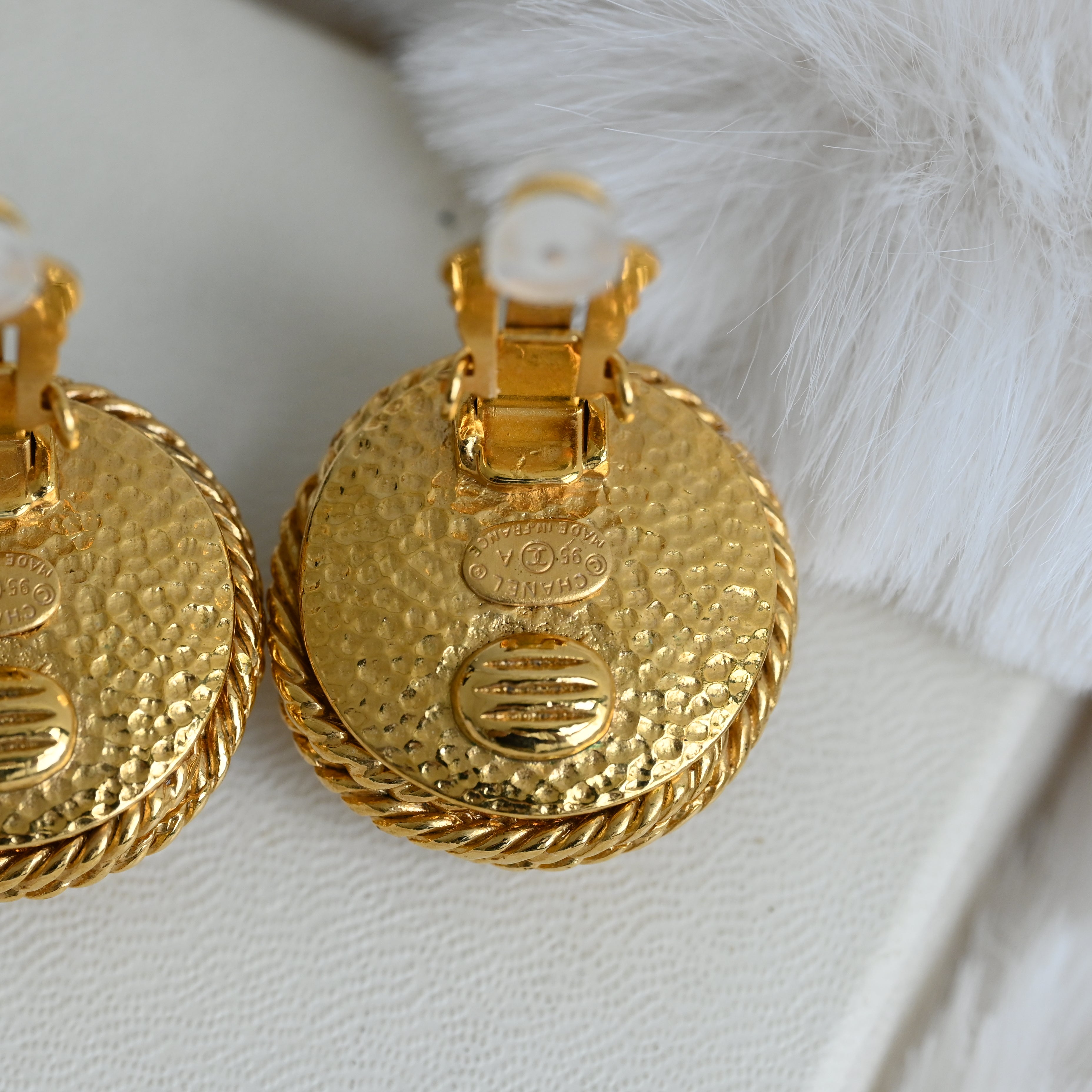 Chanel Mini CC Pearl Earclip - Leluxe Vintage Sdn. Bhd.