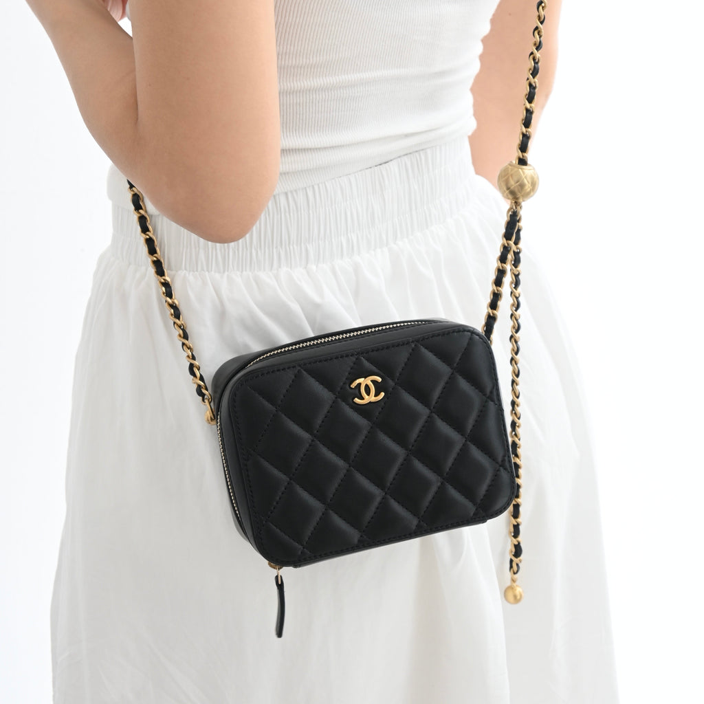 Chanel Vanity Pearl Crush Lambskin - Leluxe Vintage Sdn. Bhd.
