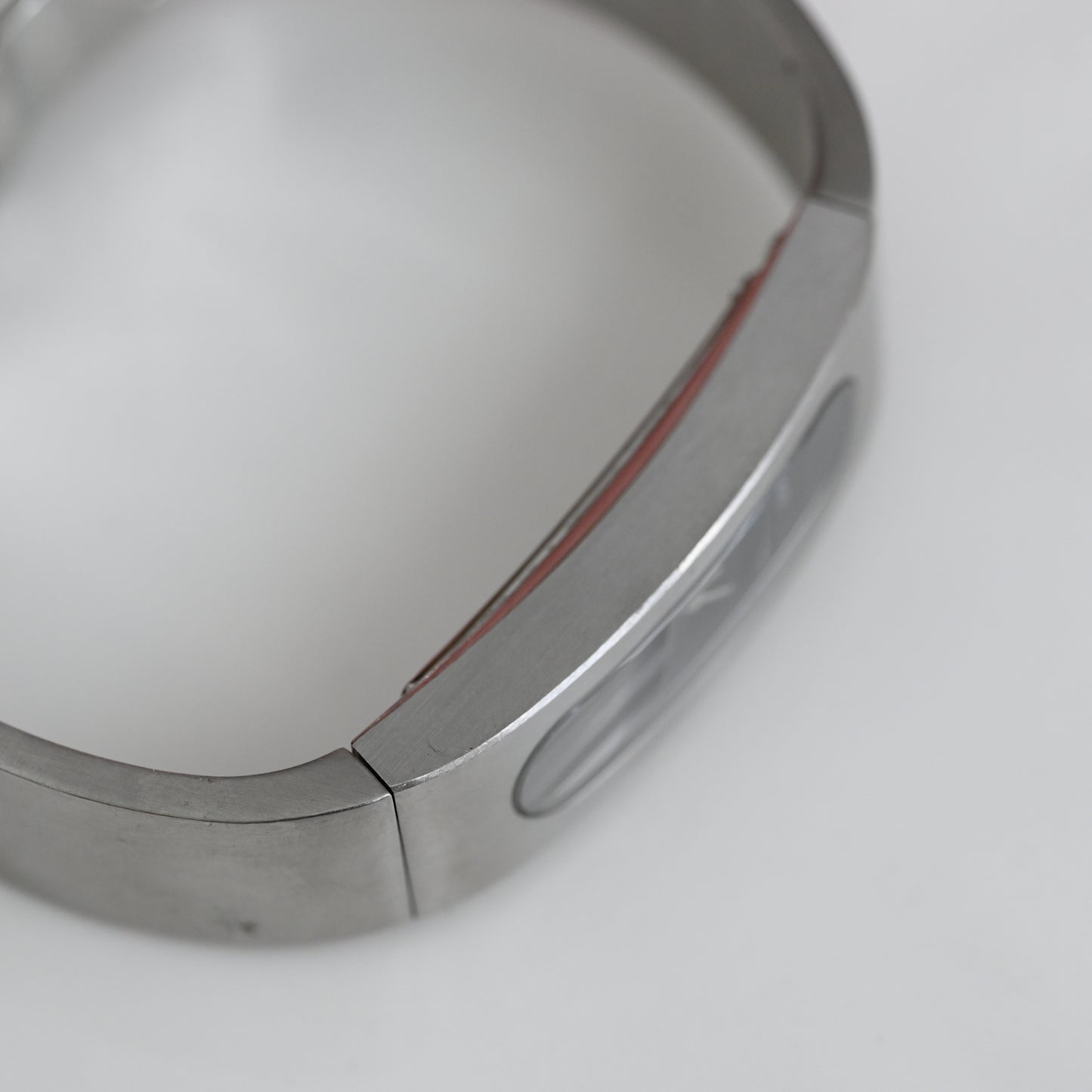 Gucci 2400S Stainless Steel Bangle Watch