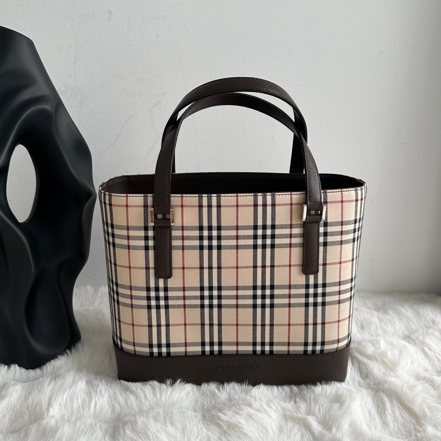 Burberry Nova Check Tote in beige