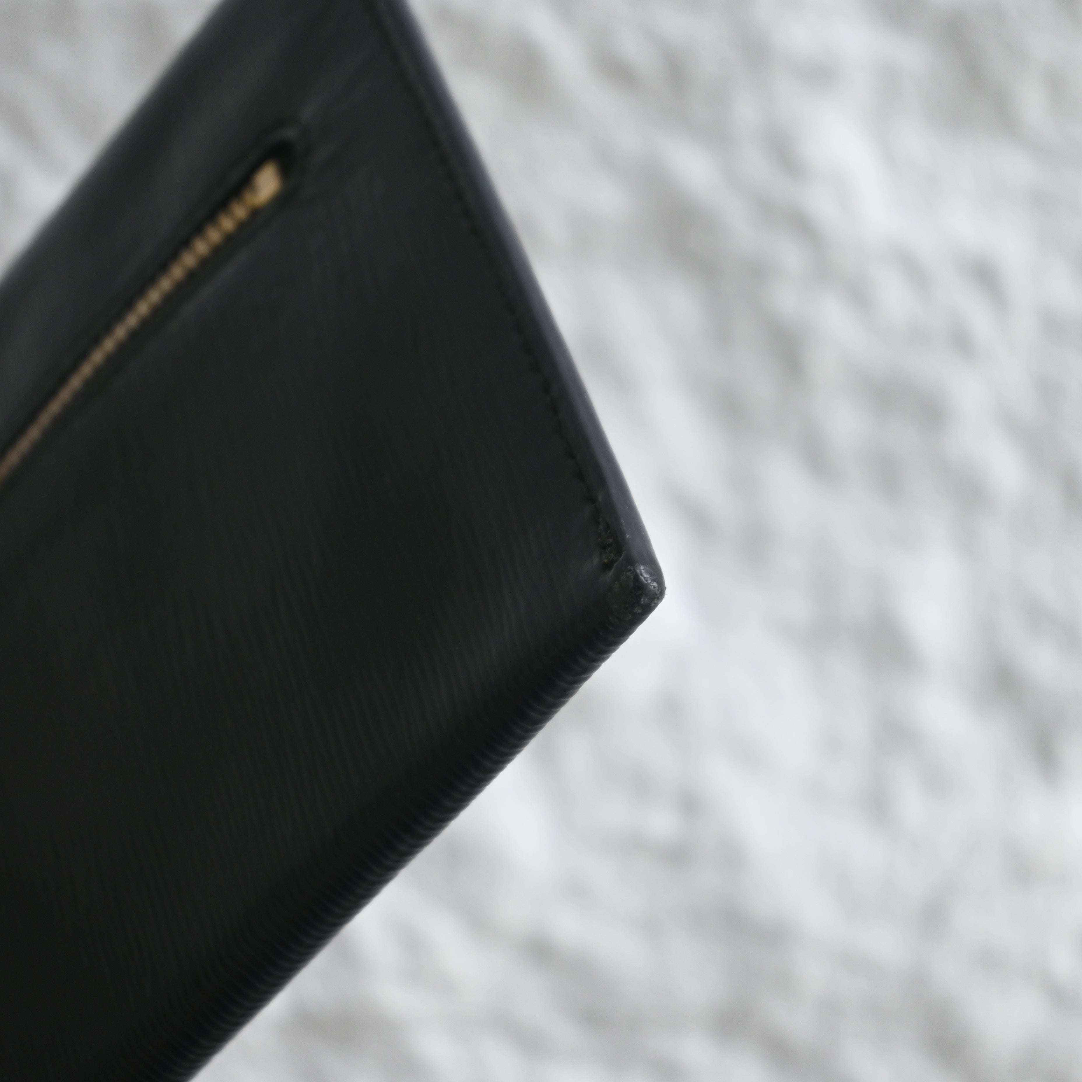 Prada Vitello Move Envelope Wallet 1MF175 - Leluxe Vintage Sdn. Bhd.