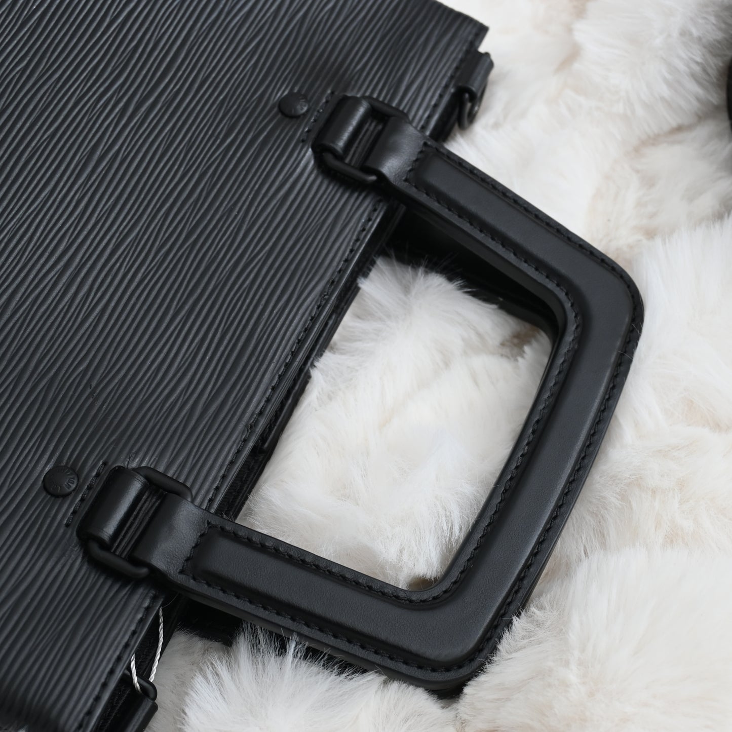 Louis Vuitton Sac Plat Fold Epi