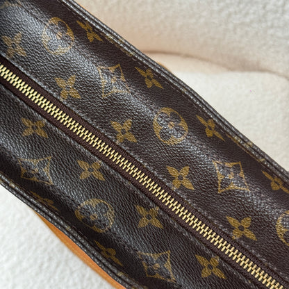 Louis Vuitton Luco Tote Monogram