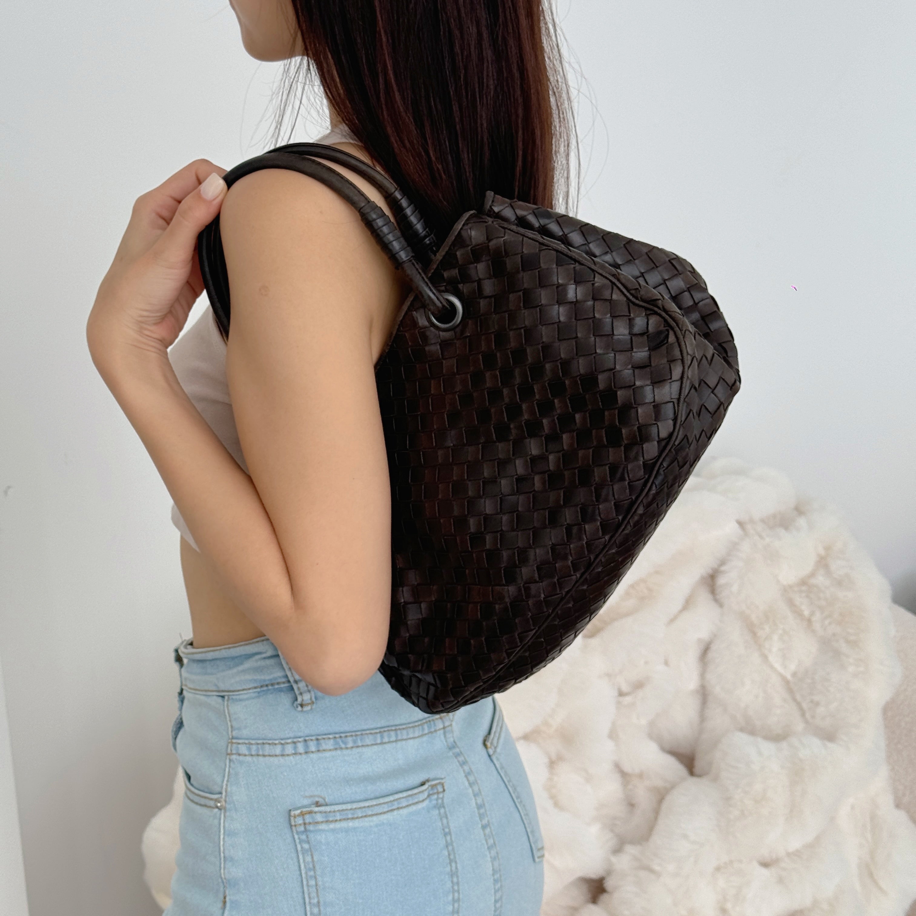 Bottega Veneta Intrecciato Leather Tote Bag – Leluxe Vintage Sdn. Bhd.