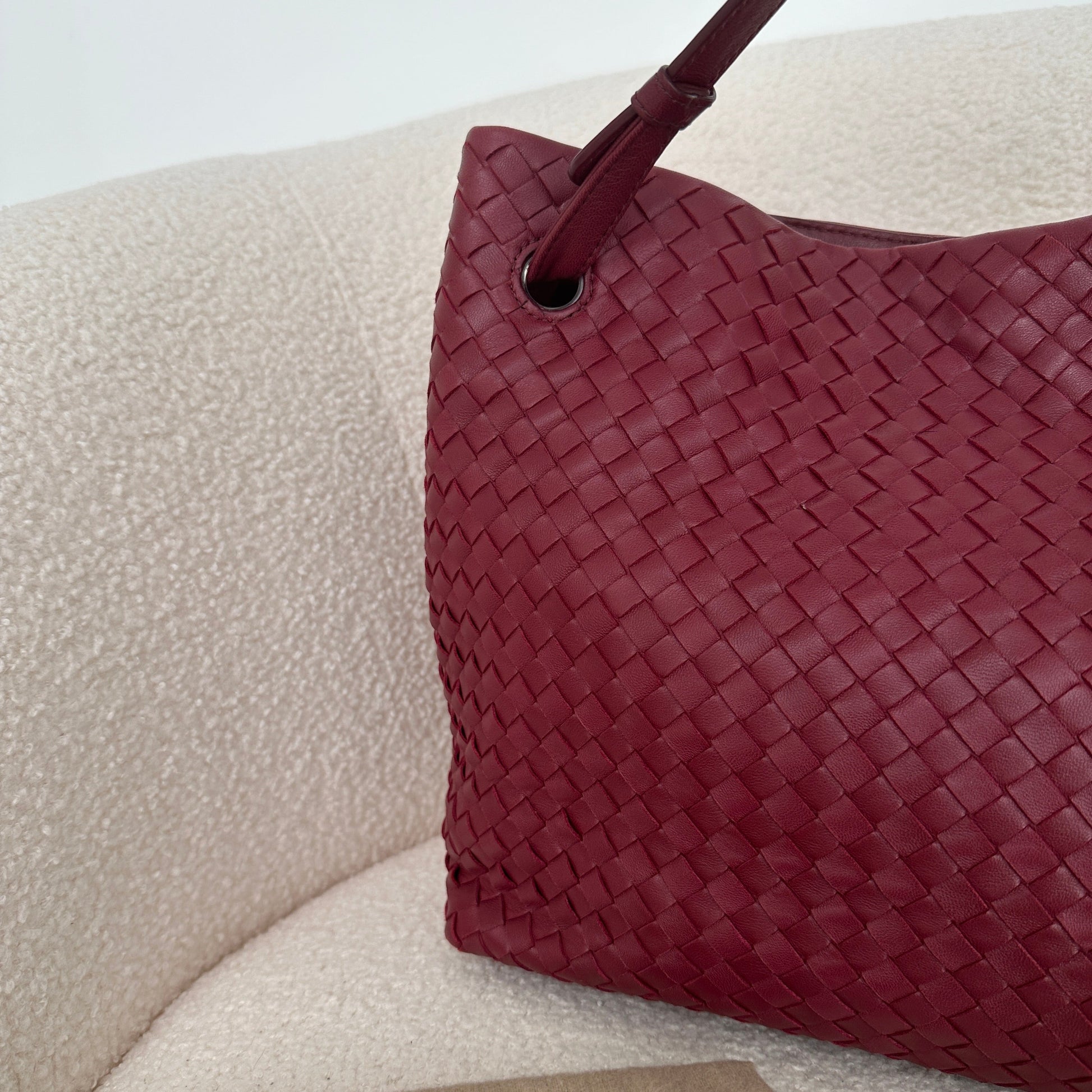 Bottega Veneta Intrecciato Garda Bag Burgundy - Leluxe Vintage Sdn. Bhd.