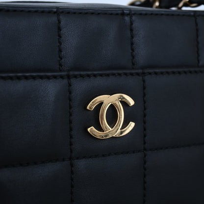 Chanel Chocolate Bar Chain Shoulder Bag
