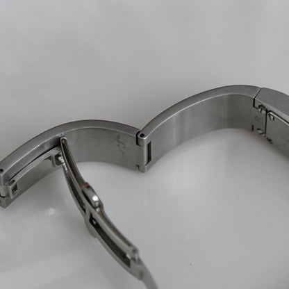 Gucci 2400S Stainless Steel Bangle Watch