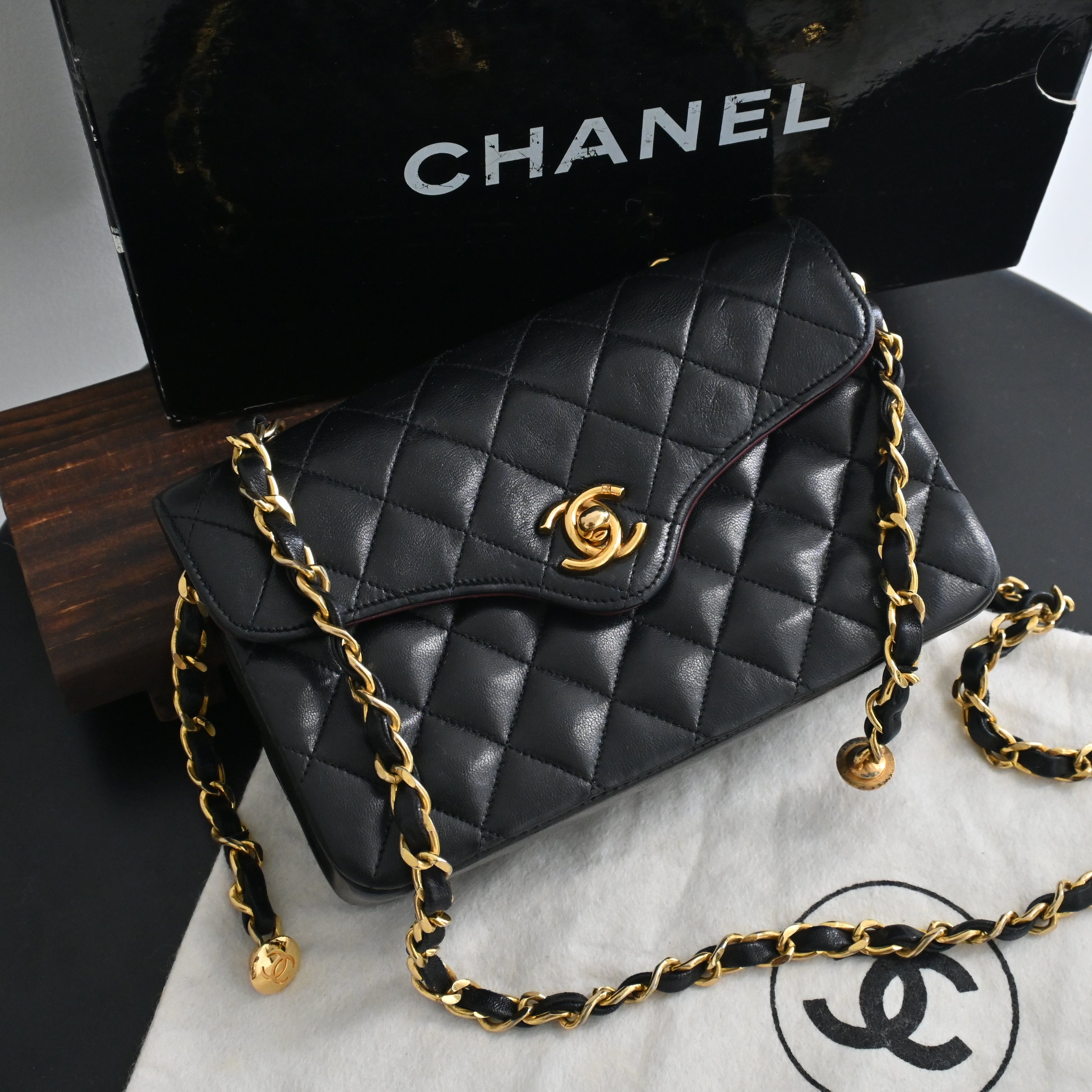 Vintage Chanel Mini Flap Bag 24k GHW – Leluxe Vintage Sdn. Bhd.