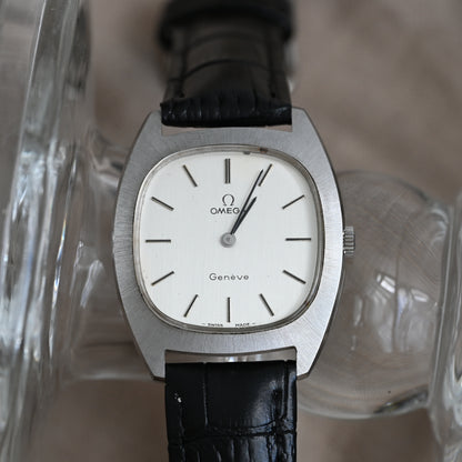 Omega Genève Tonneau Watch Ref.111.0123 Cal.625