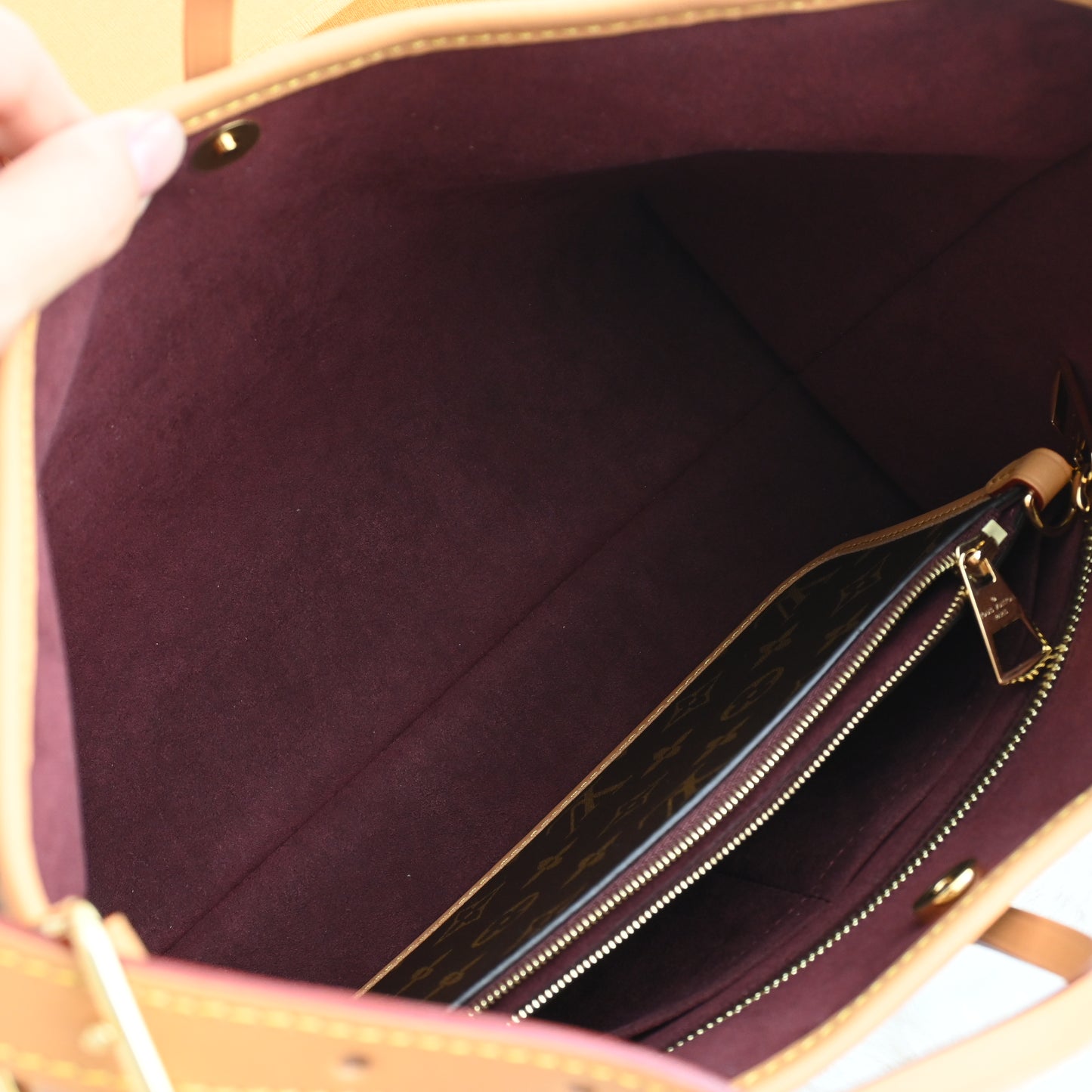 Louis Vuitton Carryall PM