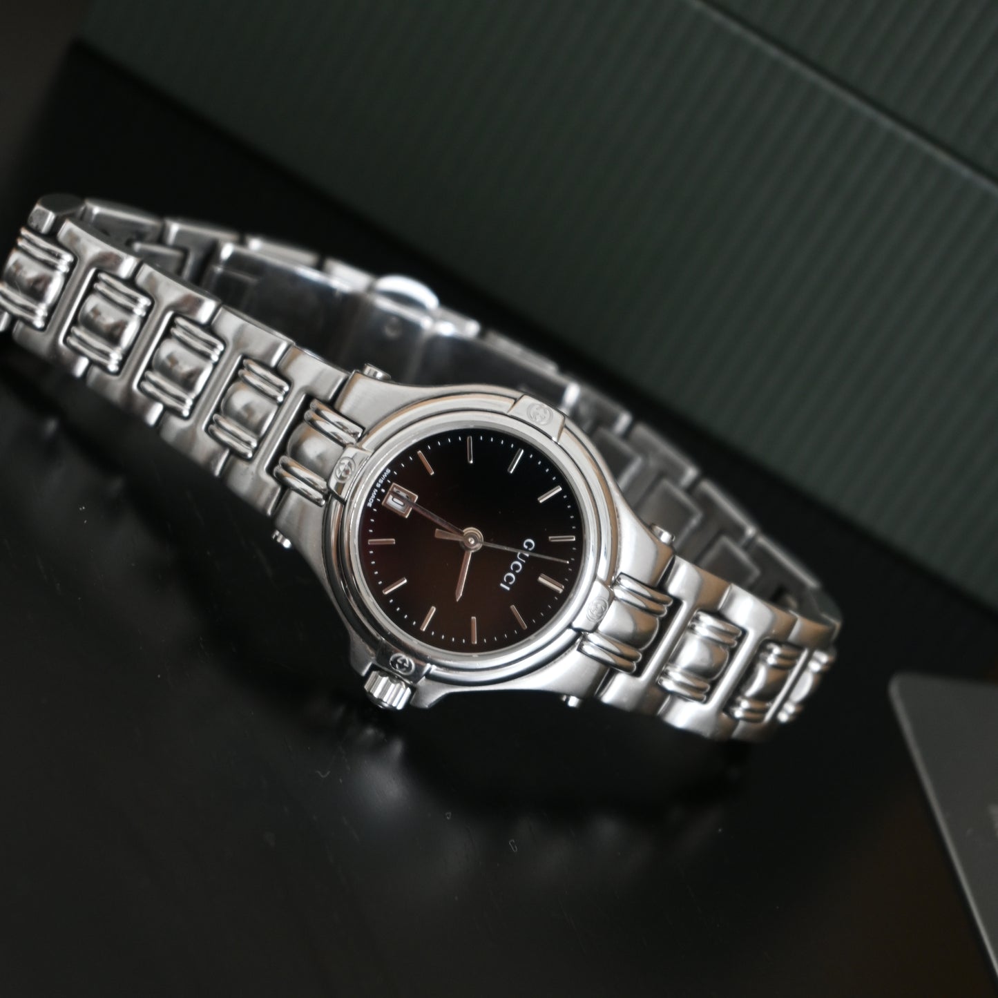 Gucci 9040L Date Round Watch