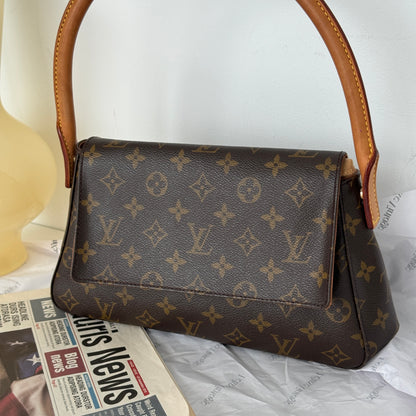 Louis Vuitton Looping PM Monogram