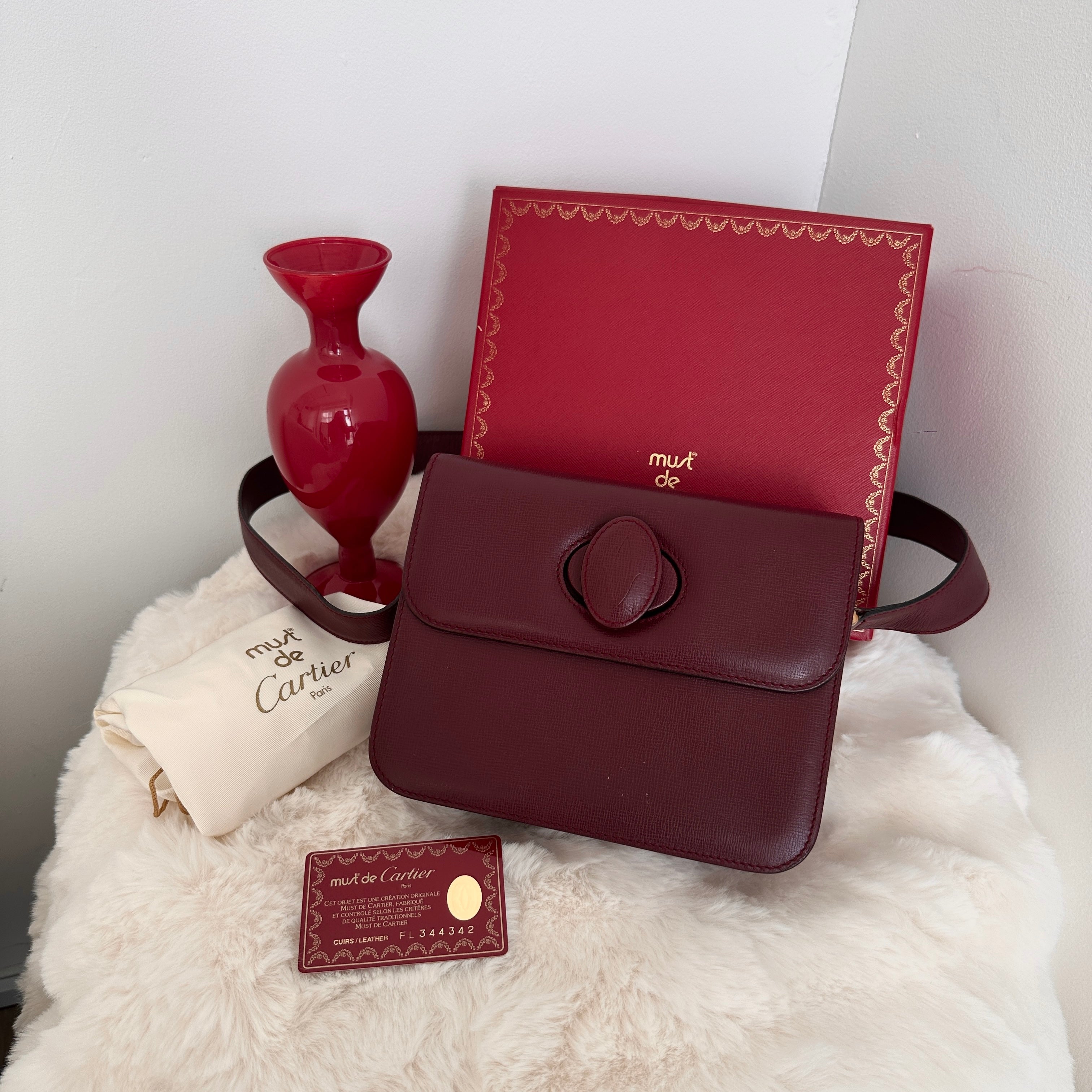 Cartier Must De store Cartier Leather Crossbody Bag