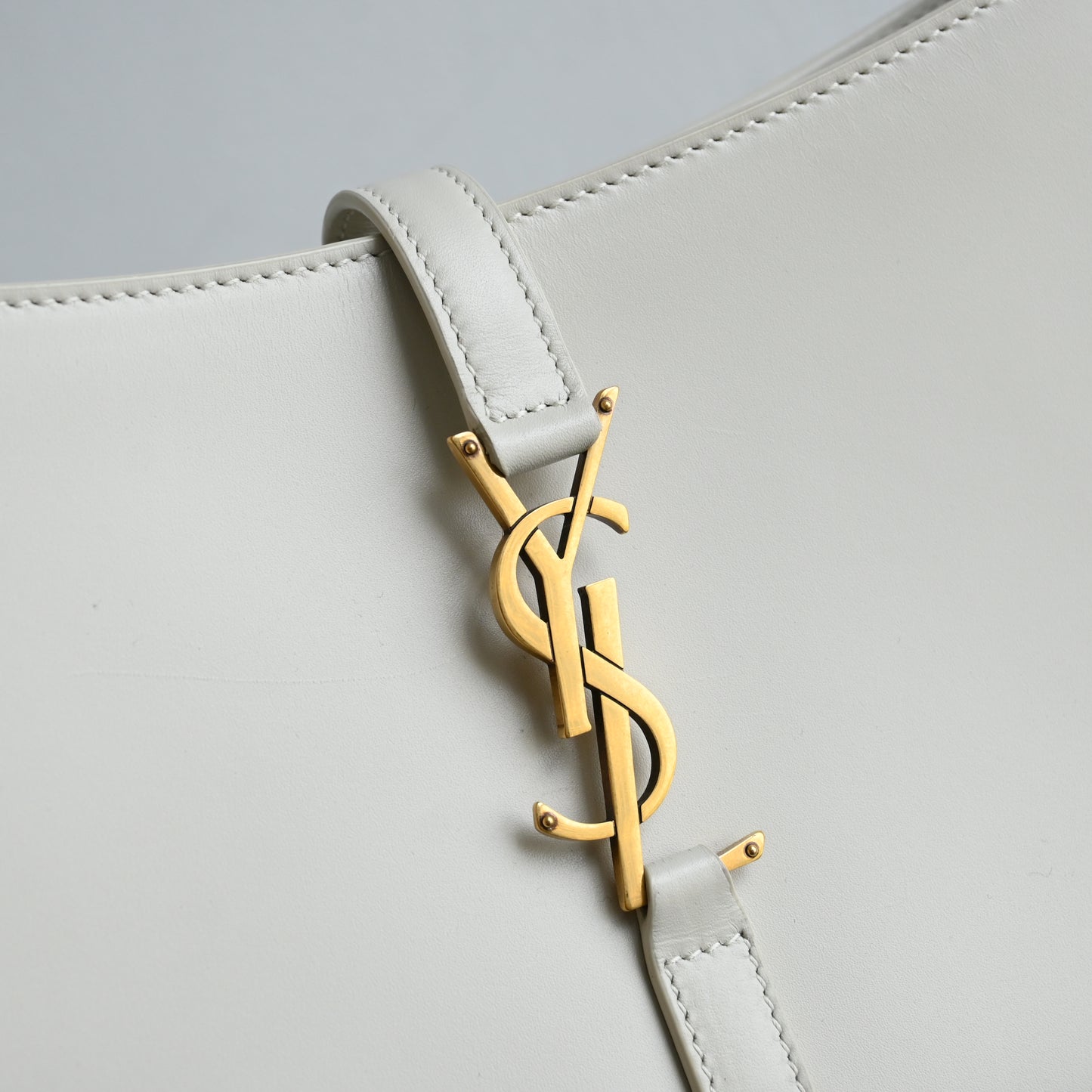 YSL Le  5 A 7 Shoulder Bag
