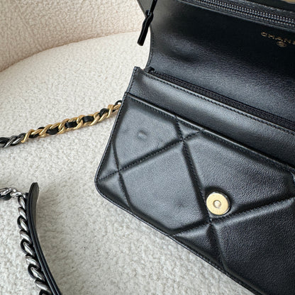 Chanel 19 Quilted Wallet On Chain WOC