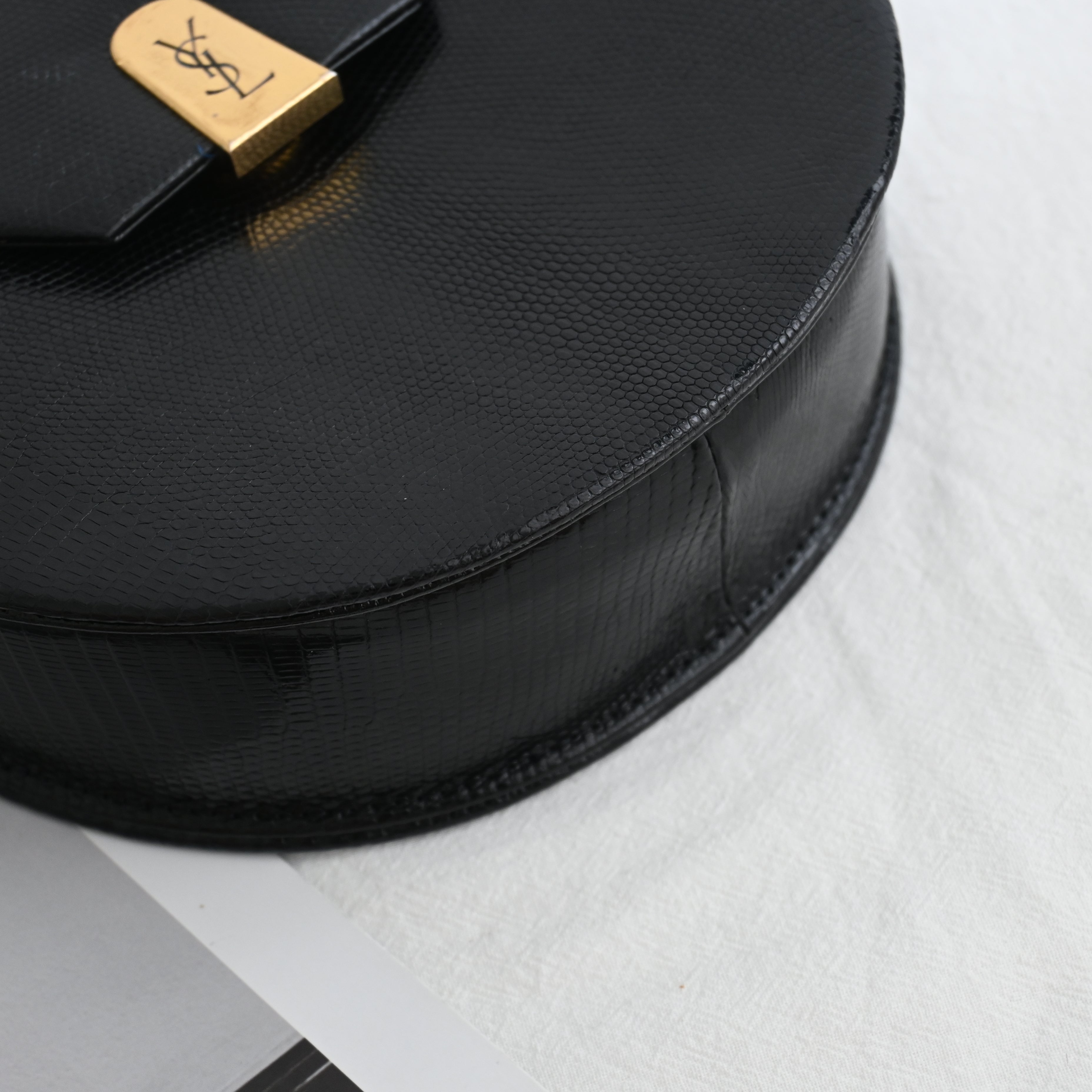 YSL Crossbody Lizard Embossed Leather - Leluxe Vintage Sdn. Bhd.