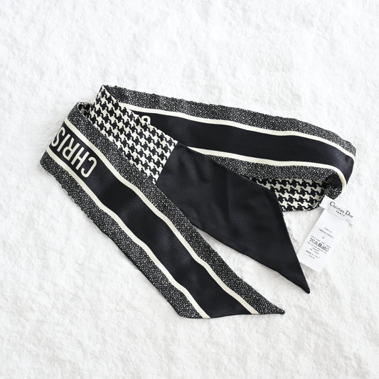 Dior 30 Montaigne Mitzah Silk Twilly