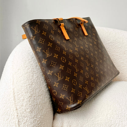 Louis Vuitton Luco Tote Monogram