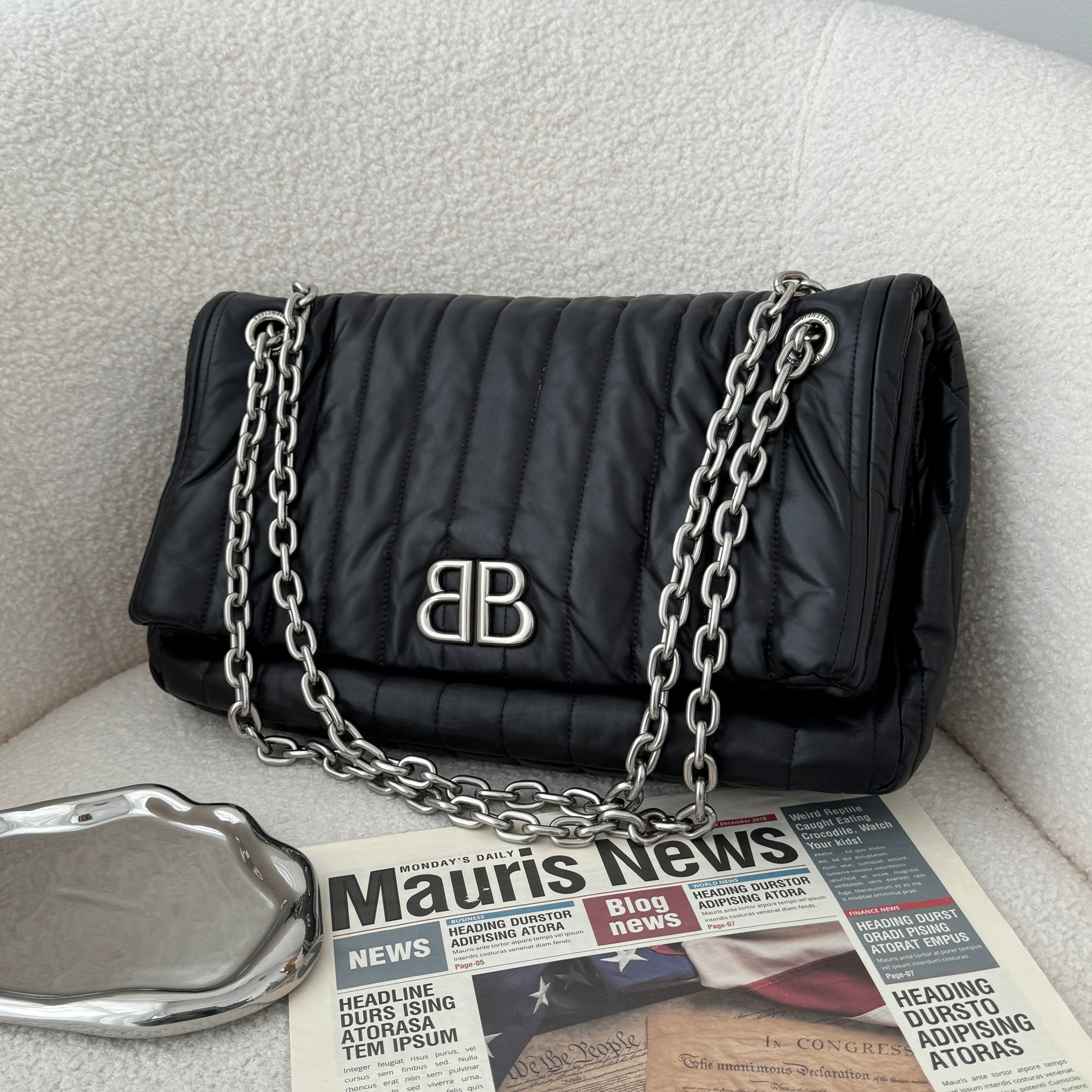Balenciaga Monaco Chain Medium - Leluxe Vintage Sdn. Bhd.