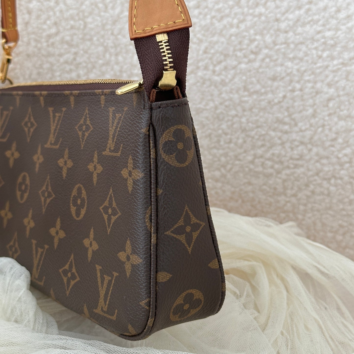 Louis Vuitton Monogram Pochette