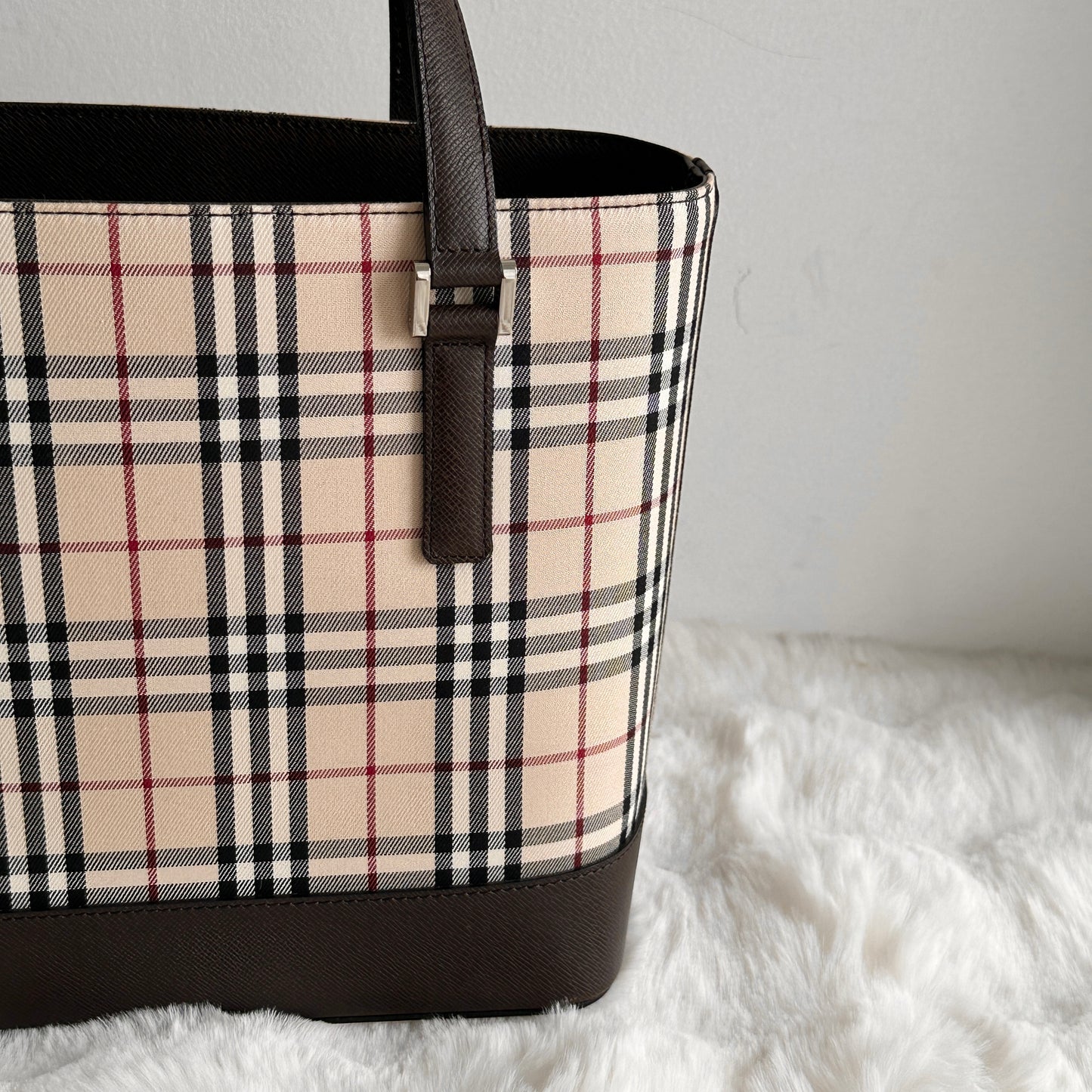 Burberry Nova Check Tote in beige