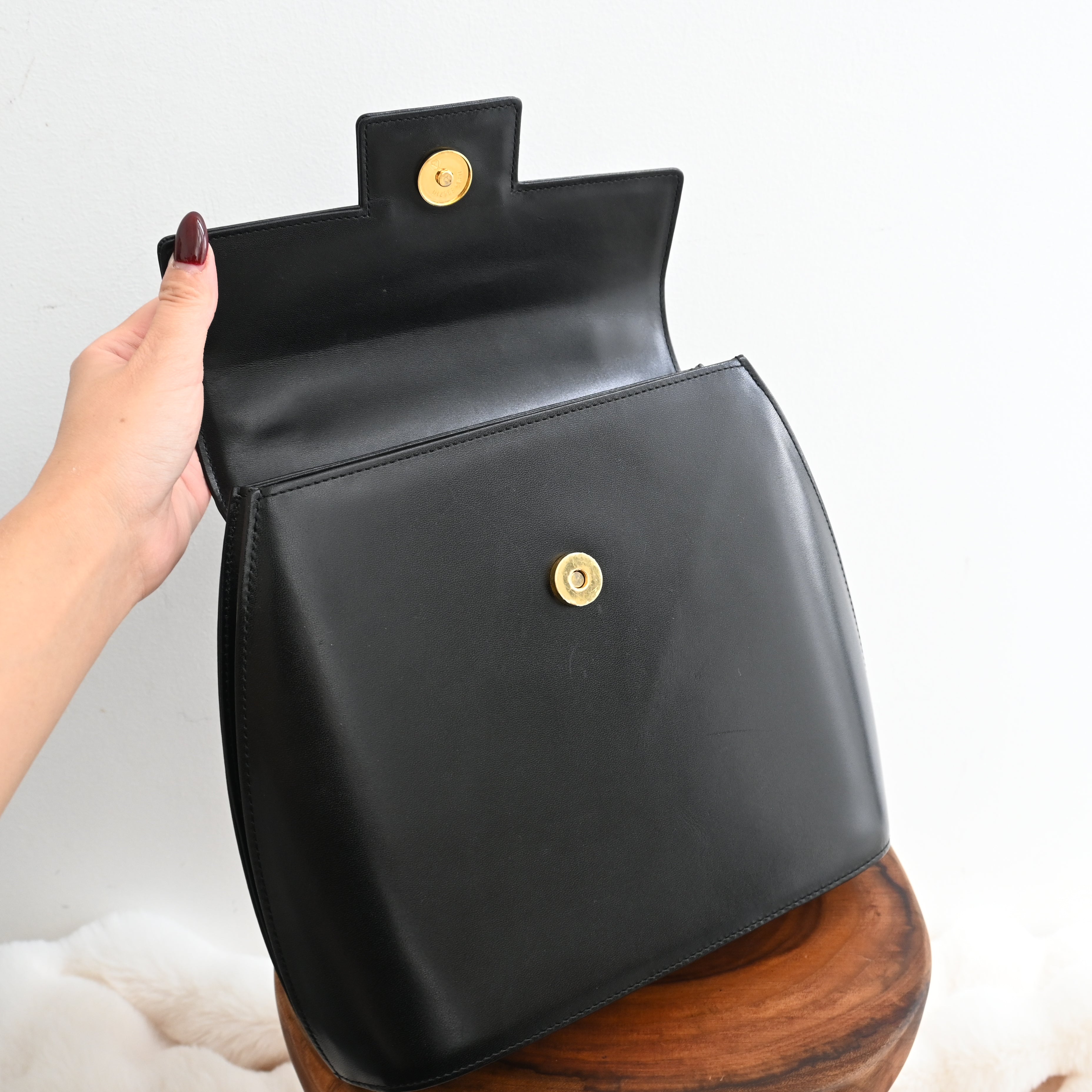 Givenchy 4G Top Handle Black Kelly - Leluxe Vintage Sdn. Bhd.