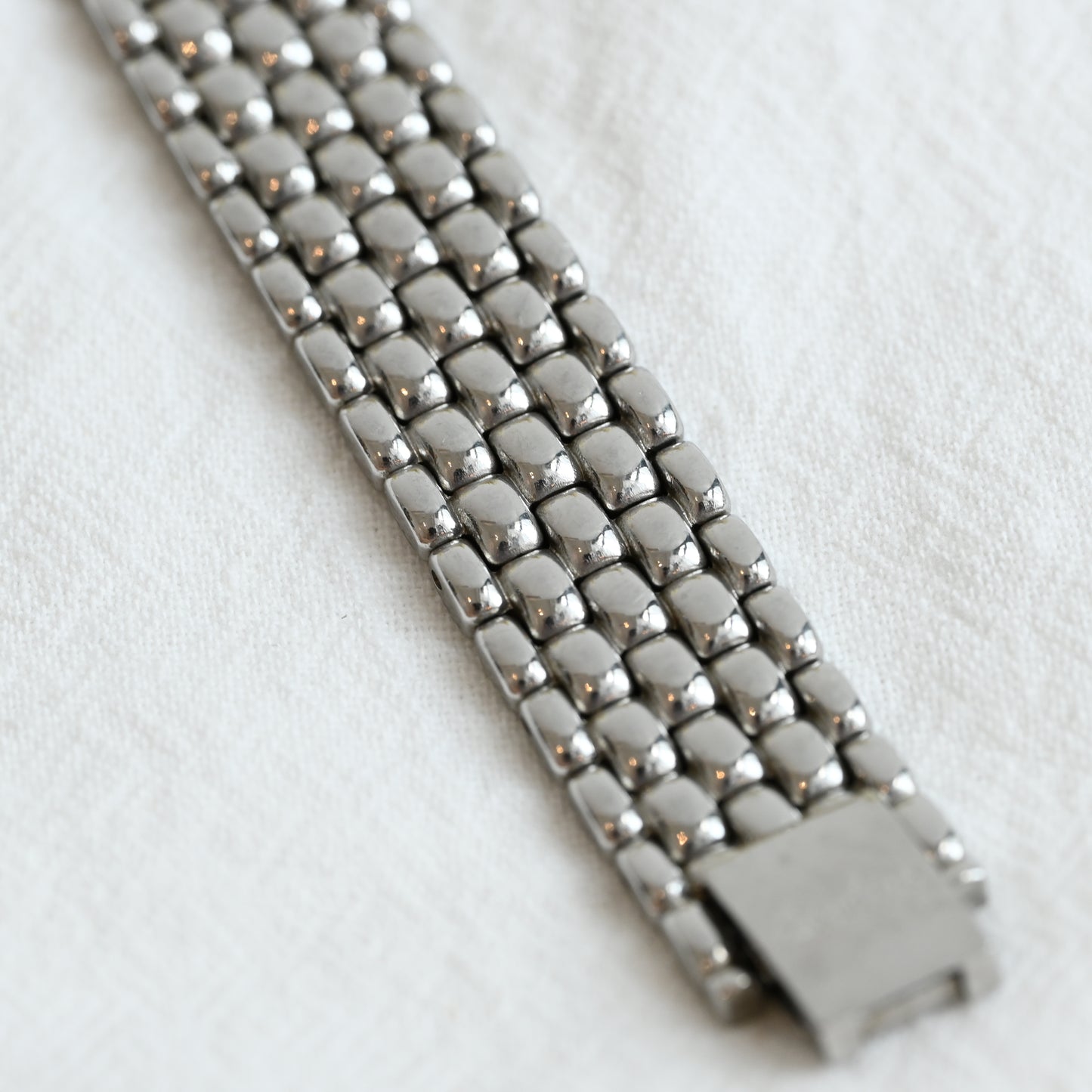 Seiko 2N20-5020 Oval Exceline Watch