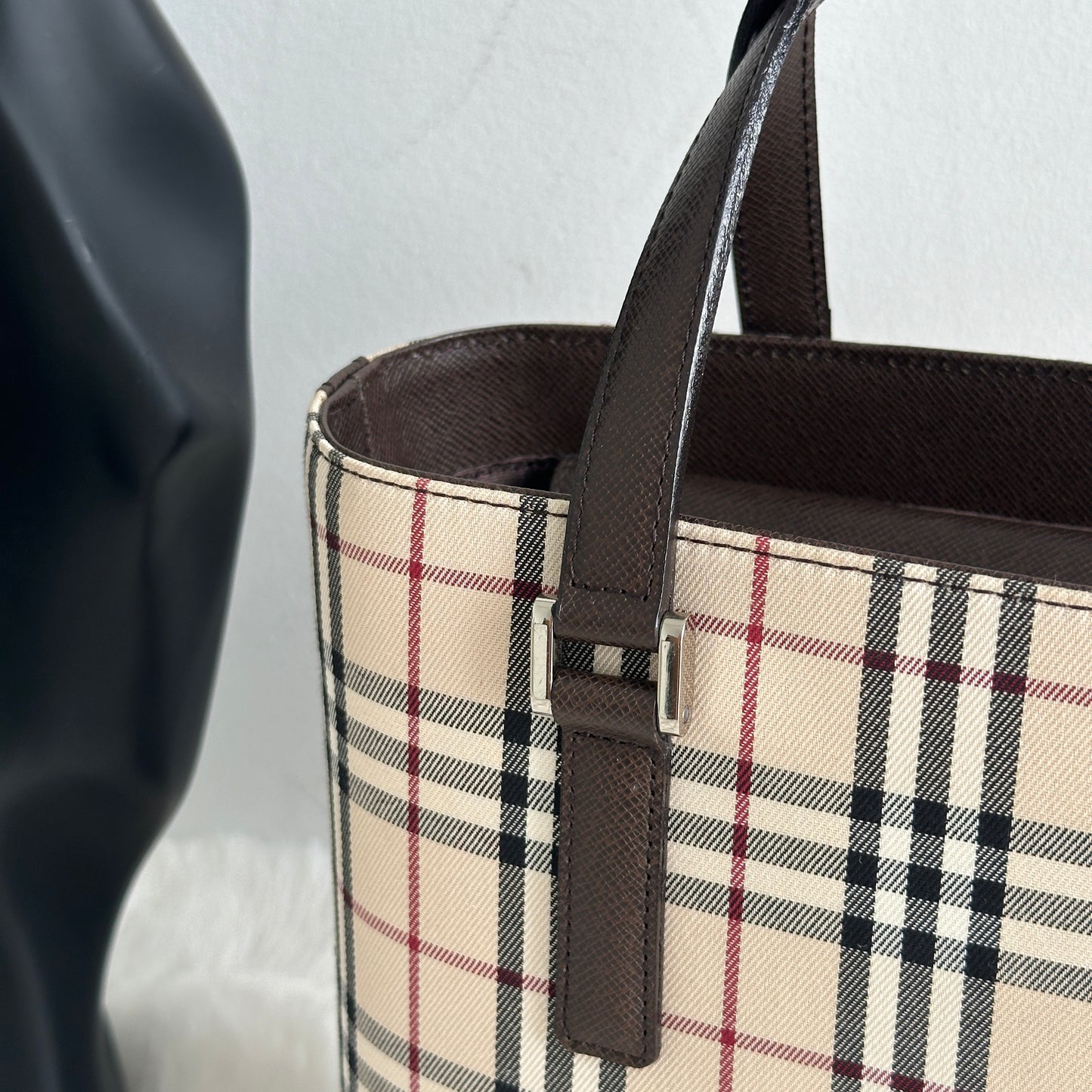 Burberry Nova Check Tote in beige