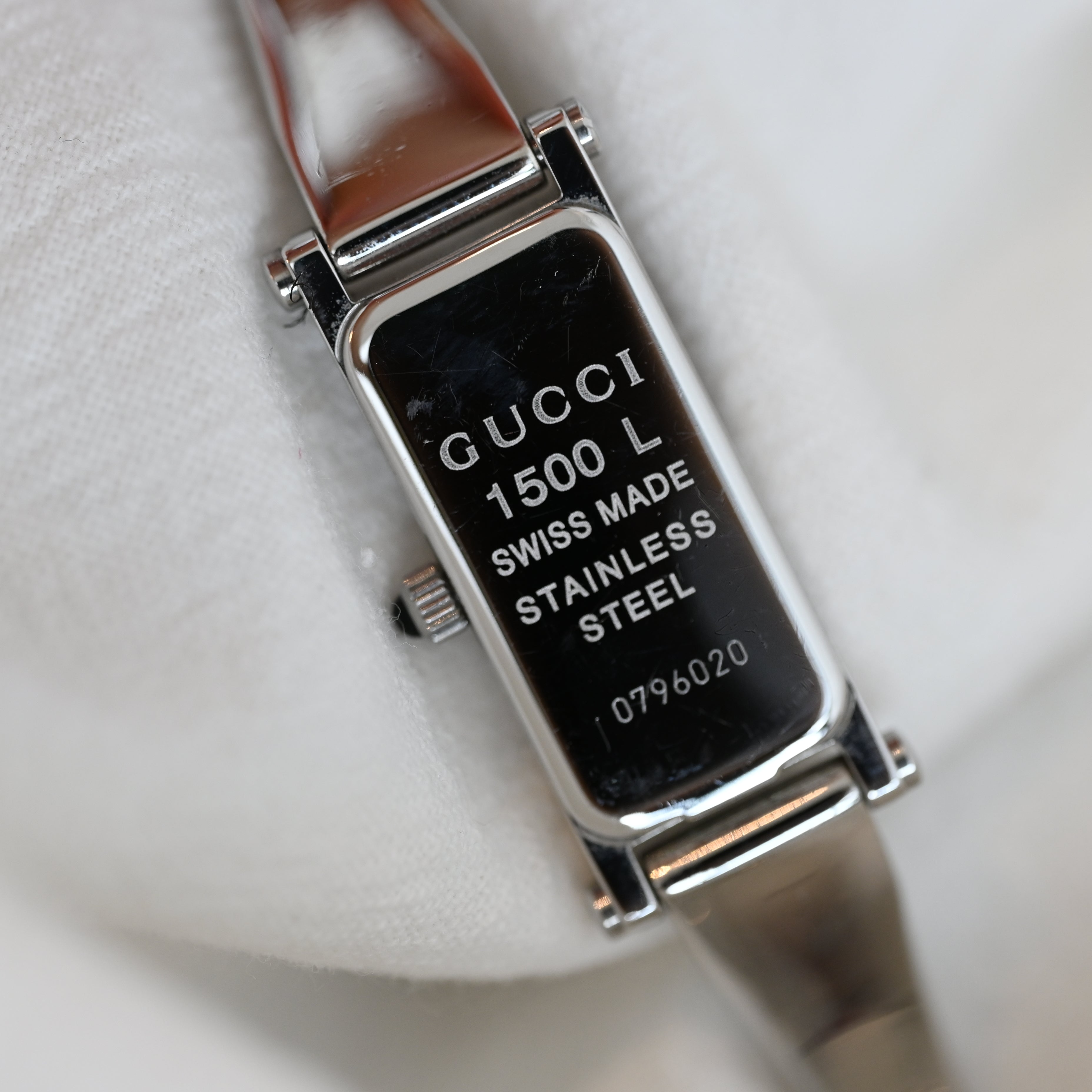Gucci 1500L Bangle Watch – Leluxe Vintage Sdn. Bhd.