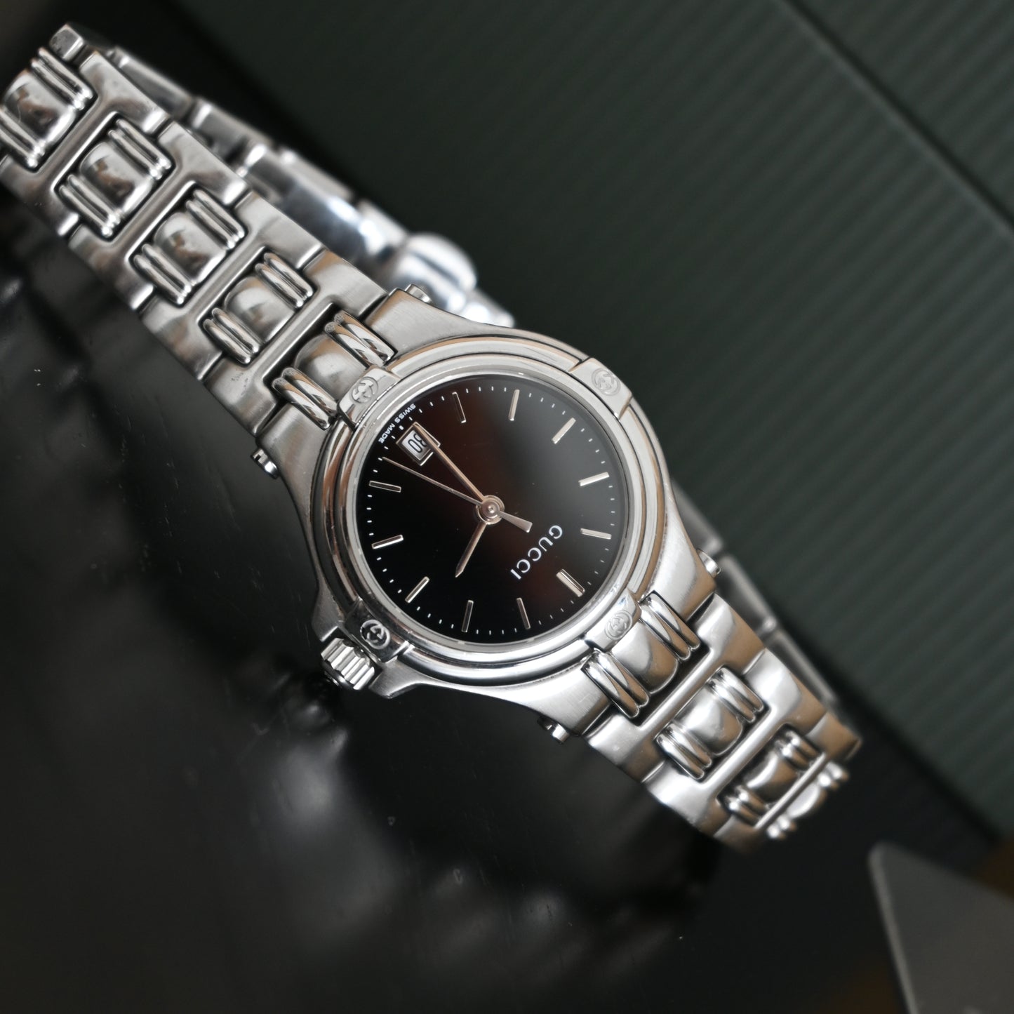 Gucci 9040L Date Round Watch