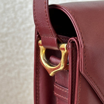 Must de Cartier Messenger Bag in Bordeaux