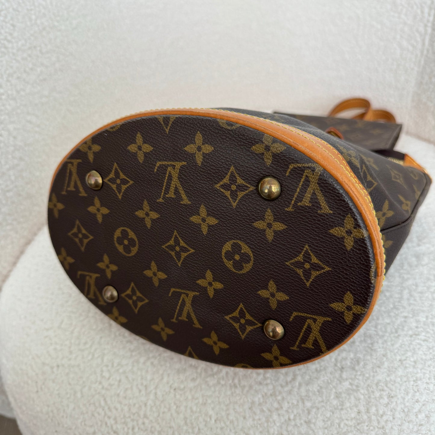 Louis Vuitton Bucket PM