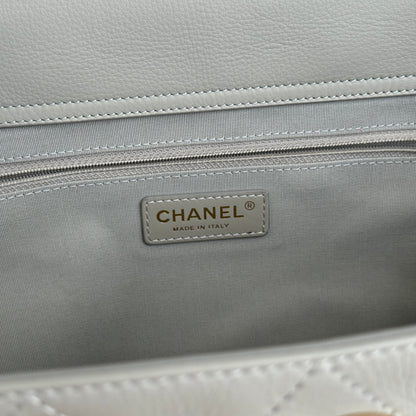 Chanel Neo Soft Tote Quilted