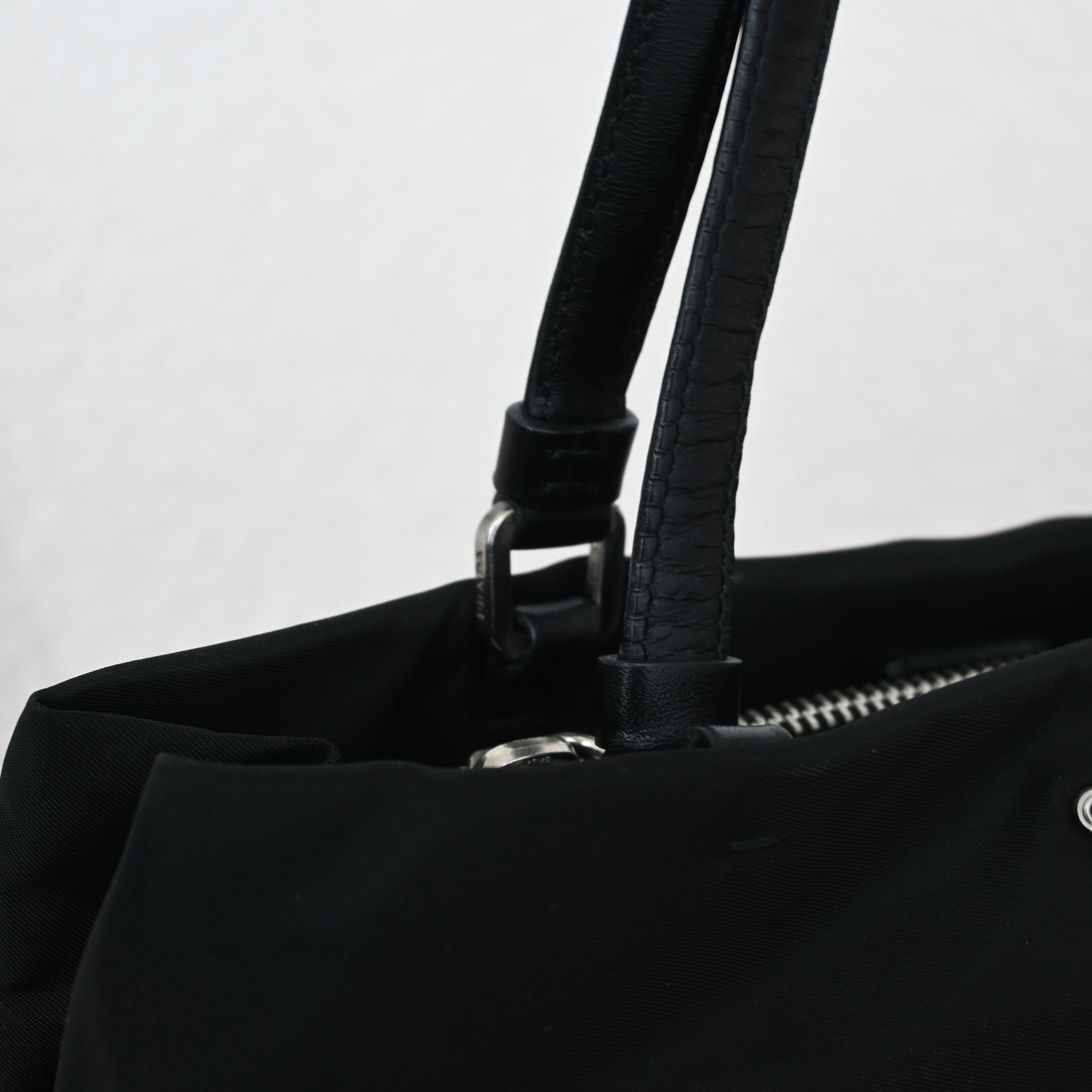 Prada Tessuto Nylon Tote Handbag – Leluxe Vintage Sdn. Bhd.