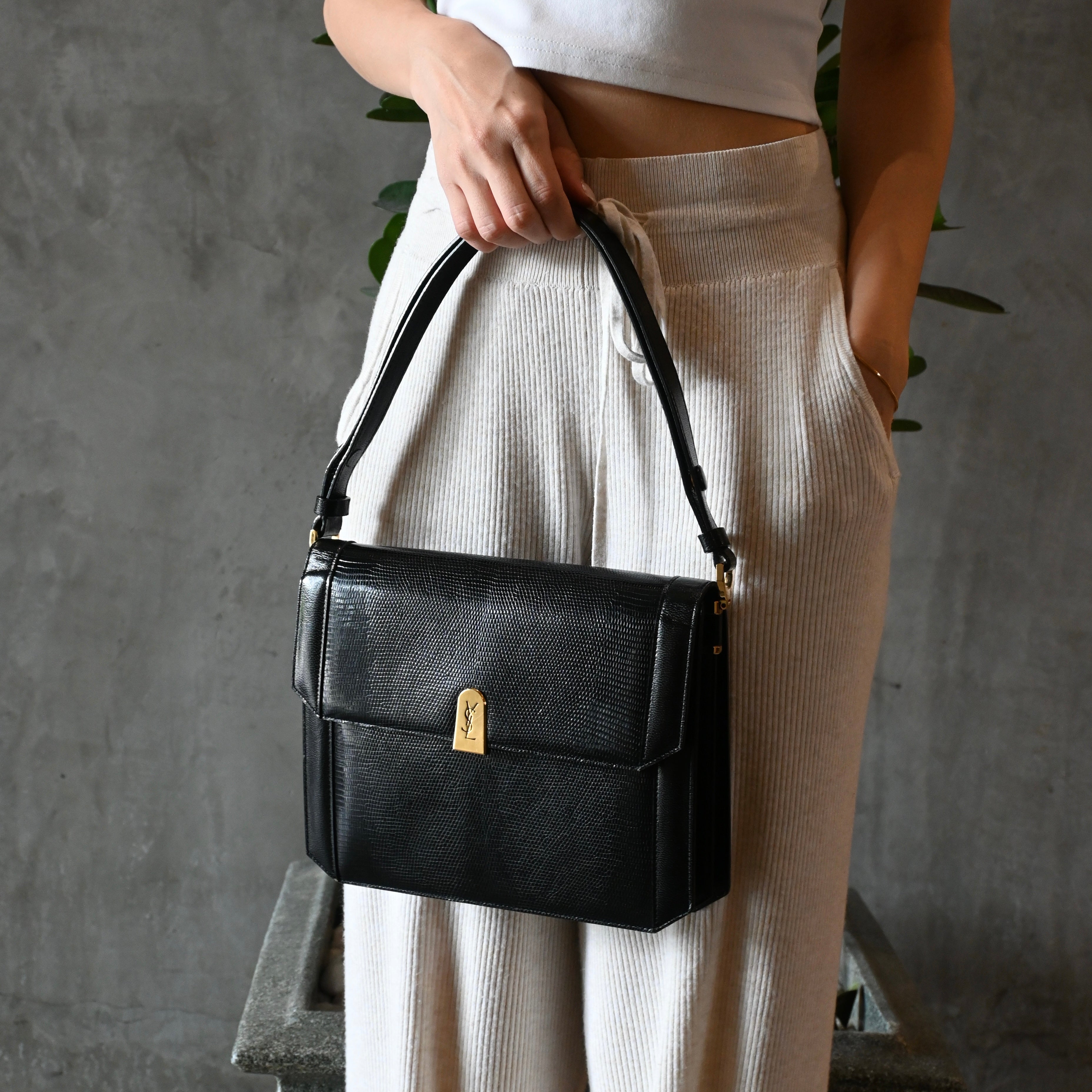 バッグ Vintage Saint Laurent Lizard ShoulderBag Vintage YSL Embossed Lizard Leather Shoulder Bag – Leluxe Vintage