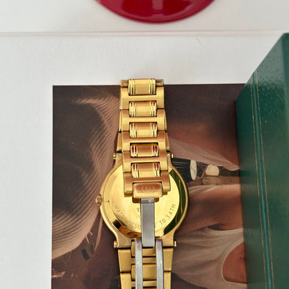 Gucci 9200m Date Watch