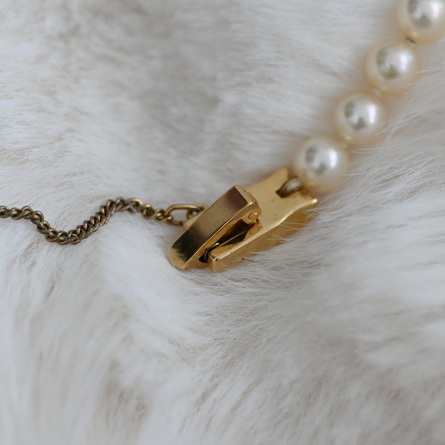 Mikimoto 1E20-3041 MOP Dial Akoya Pearl Bracelet Watch