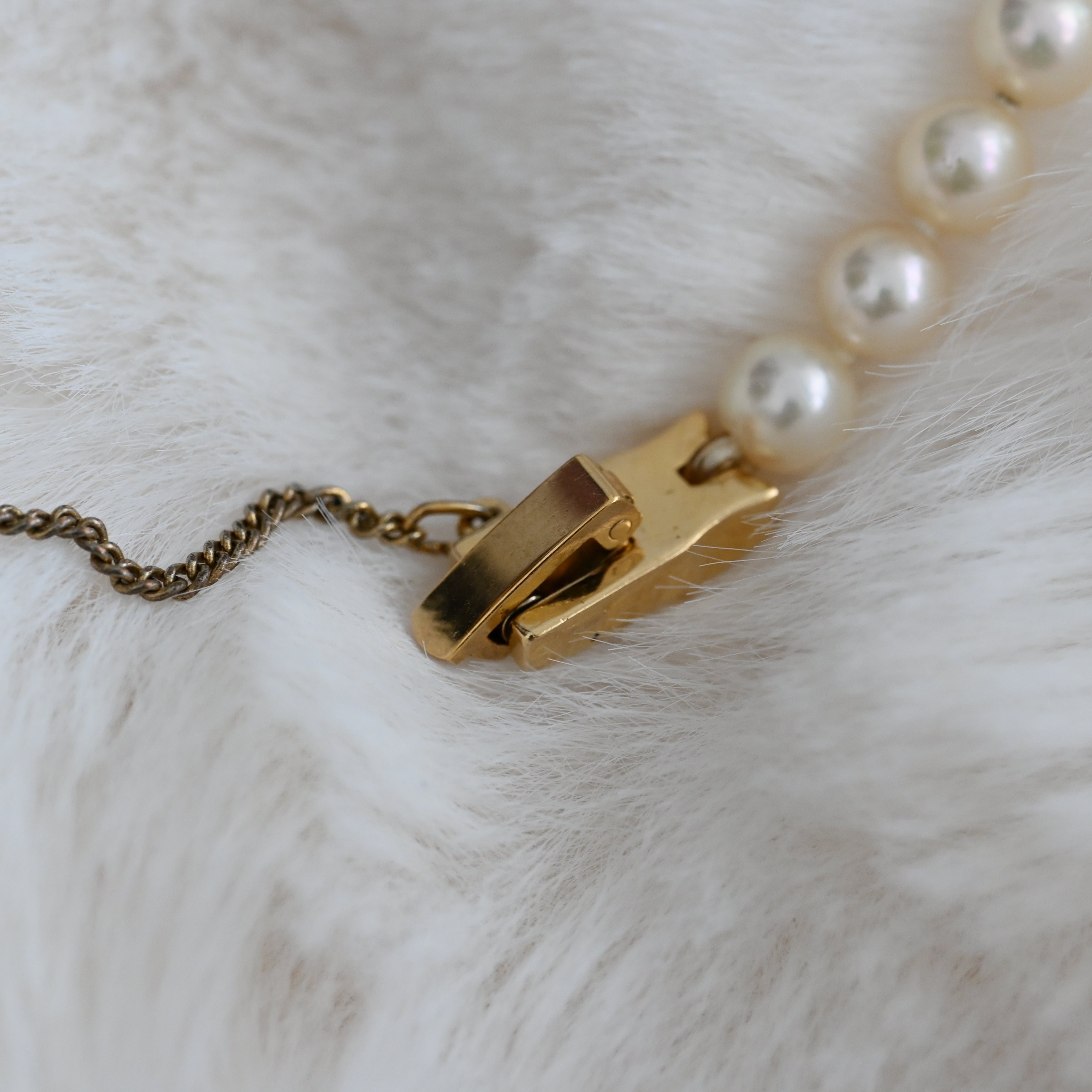 Mikimoto 1E20-3041 MOP Dial Akoya Pearl Bracelet Watch - Leluxe Vintage Sdn. Bhd.